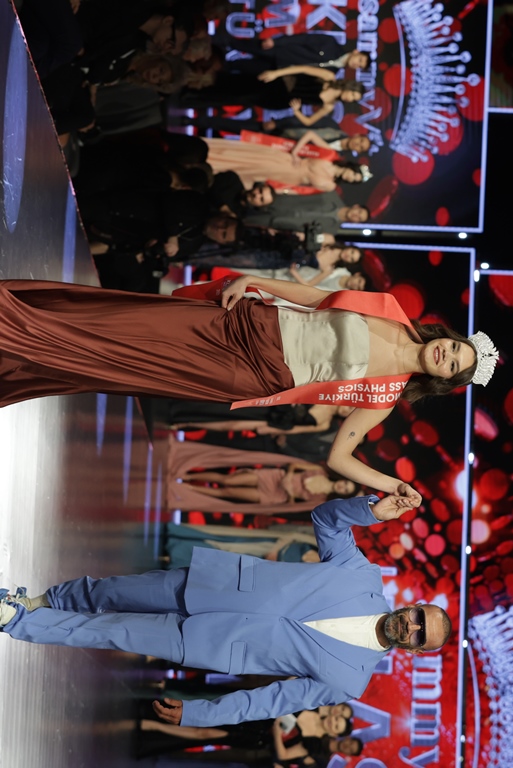 Sammyvit Klass Model Türkiye 2025 �Klass Phys�cs� Unvan�  Berfin Gündüz�ün Oldu 